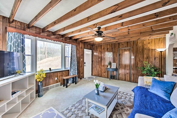 House (3 Bedrooms) | Interior - Pet-friendly Mohnton House Near Golf Course! (Mohnton)