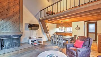 Apartment (2 Bedrooms) | Front of property