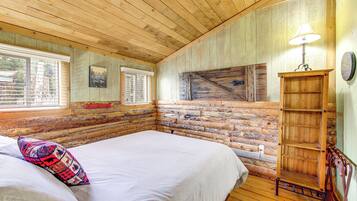 House (2 Bedrooms) | Interior