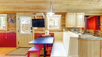 Rumah (2 Bedrooms) | Interior
