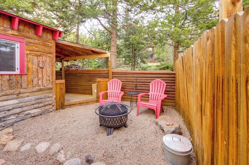 1 Mi to Grand Lake: Pet-friendly Cabin w/ Grill!