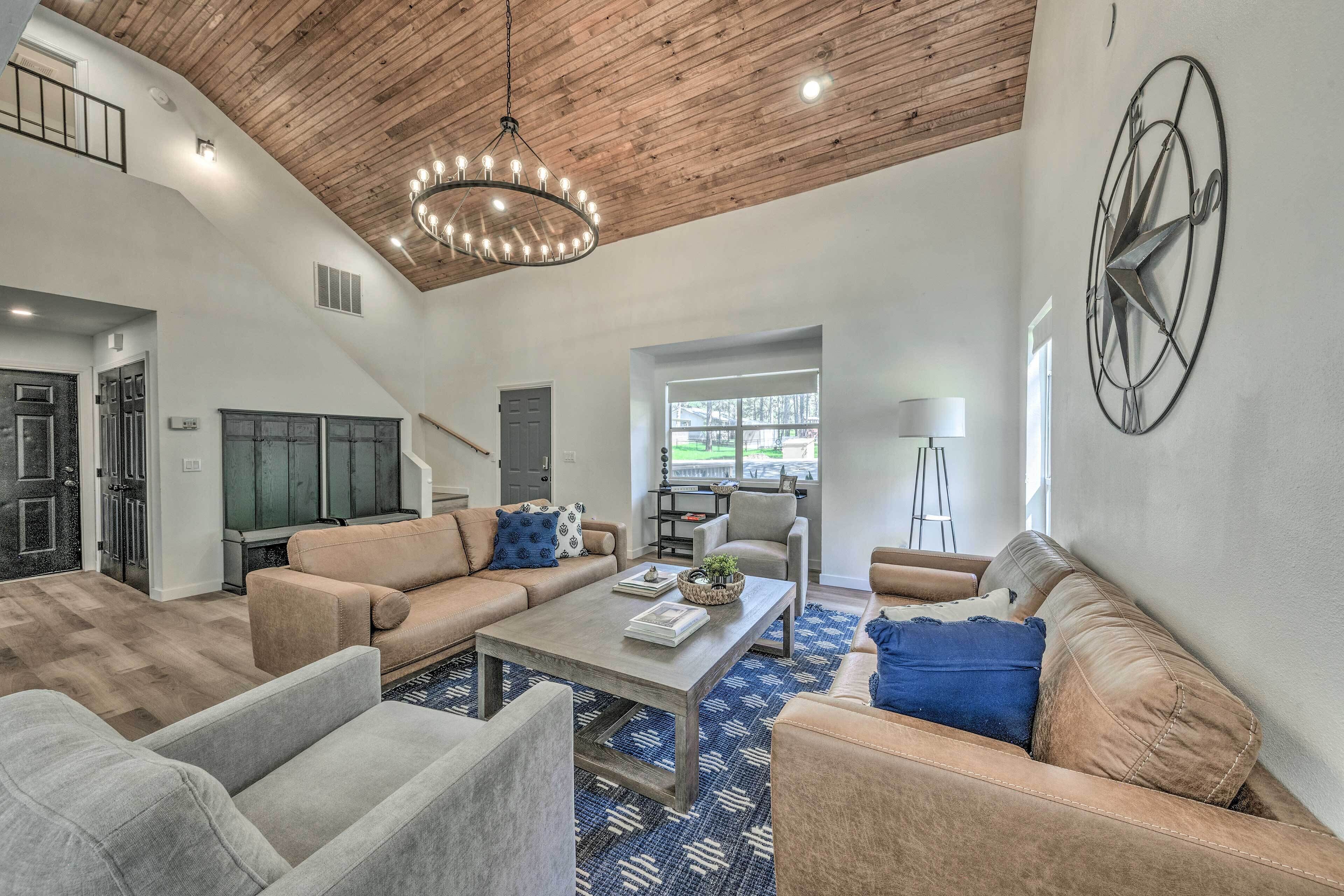 Rustic Ruidoso Retreat: Central Location!