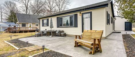 House (3 Bedrooms) | Front of property