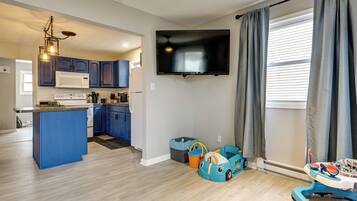 House (3 Bedrooms) | Interior