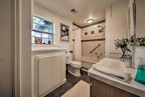 Bathroom - Rural Texas Escape on 10 Acres w/ Deck & Sunroom! (Wimberley)