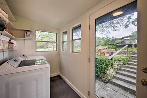 Interior - Rural Texas Escape on 10 Acres w/ Deck & Sunroom! (Wimberley)