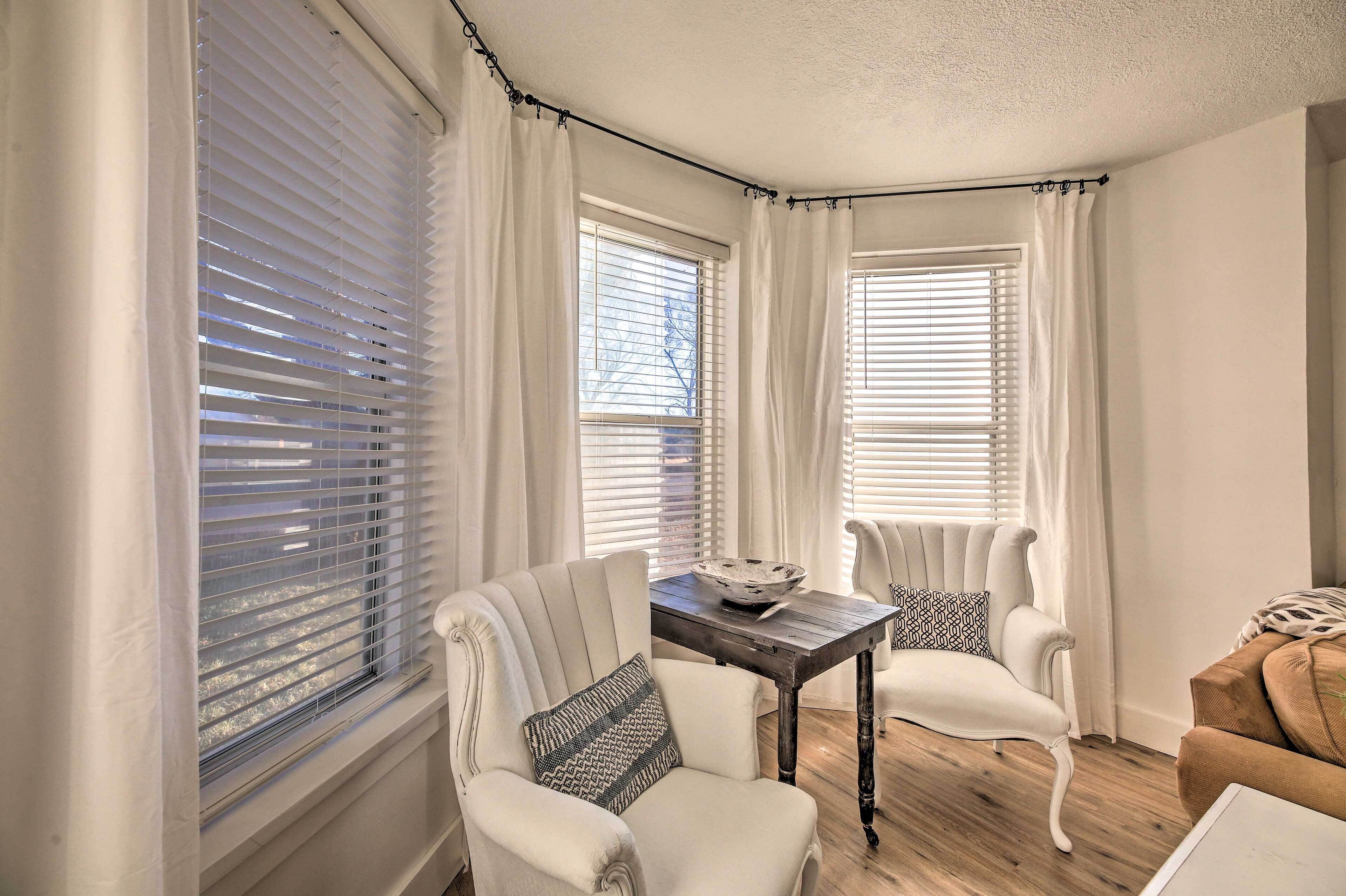 House (5 Bedrooms) | Interior