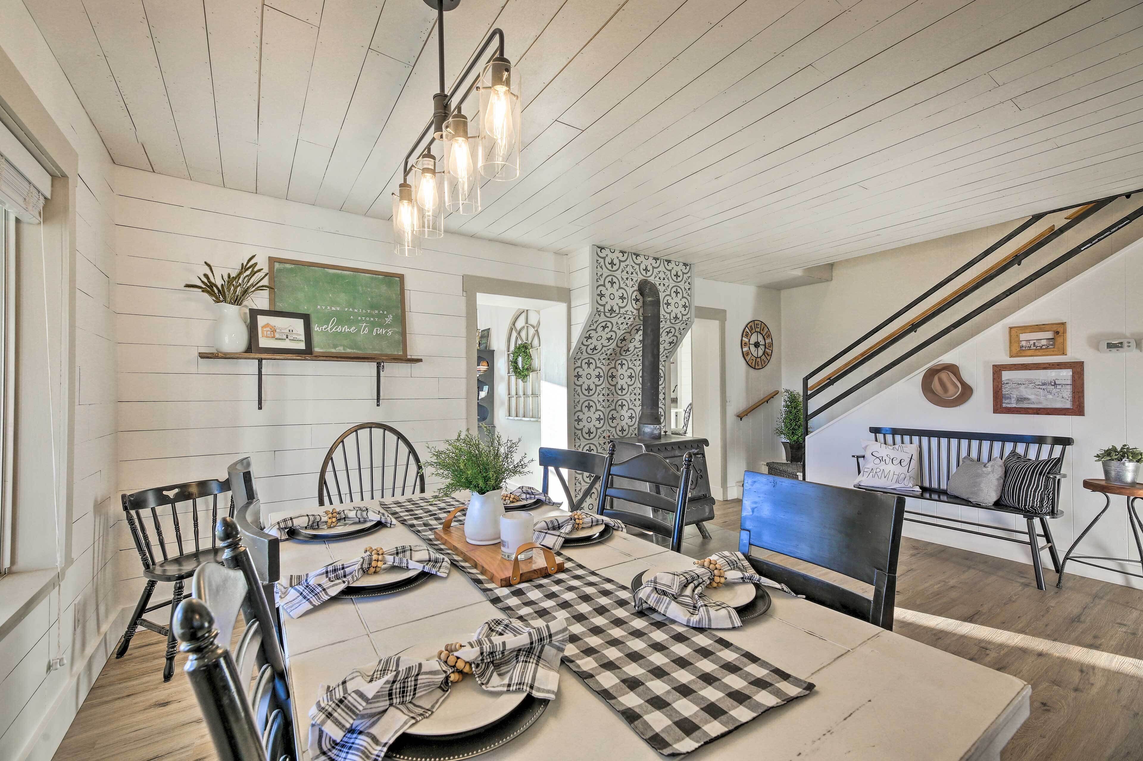 House (5 Bedrooms) | Interior