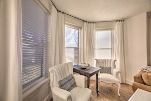 House (5 Bedrooms) | Interior