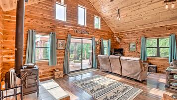 House (1 Bedroom) | Interior