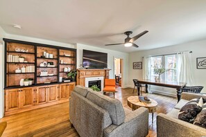 House (3 Bedrooms) | Interior