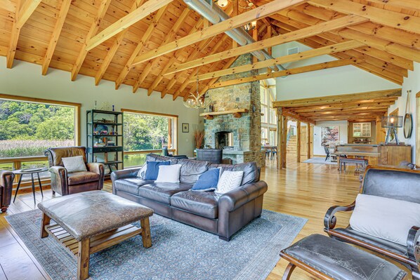 House (2 Bedrooms) | Interior