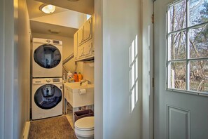 Cottage (4 Bedrooms) | Interior