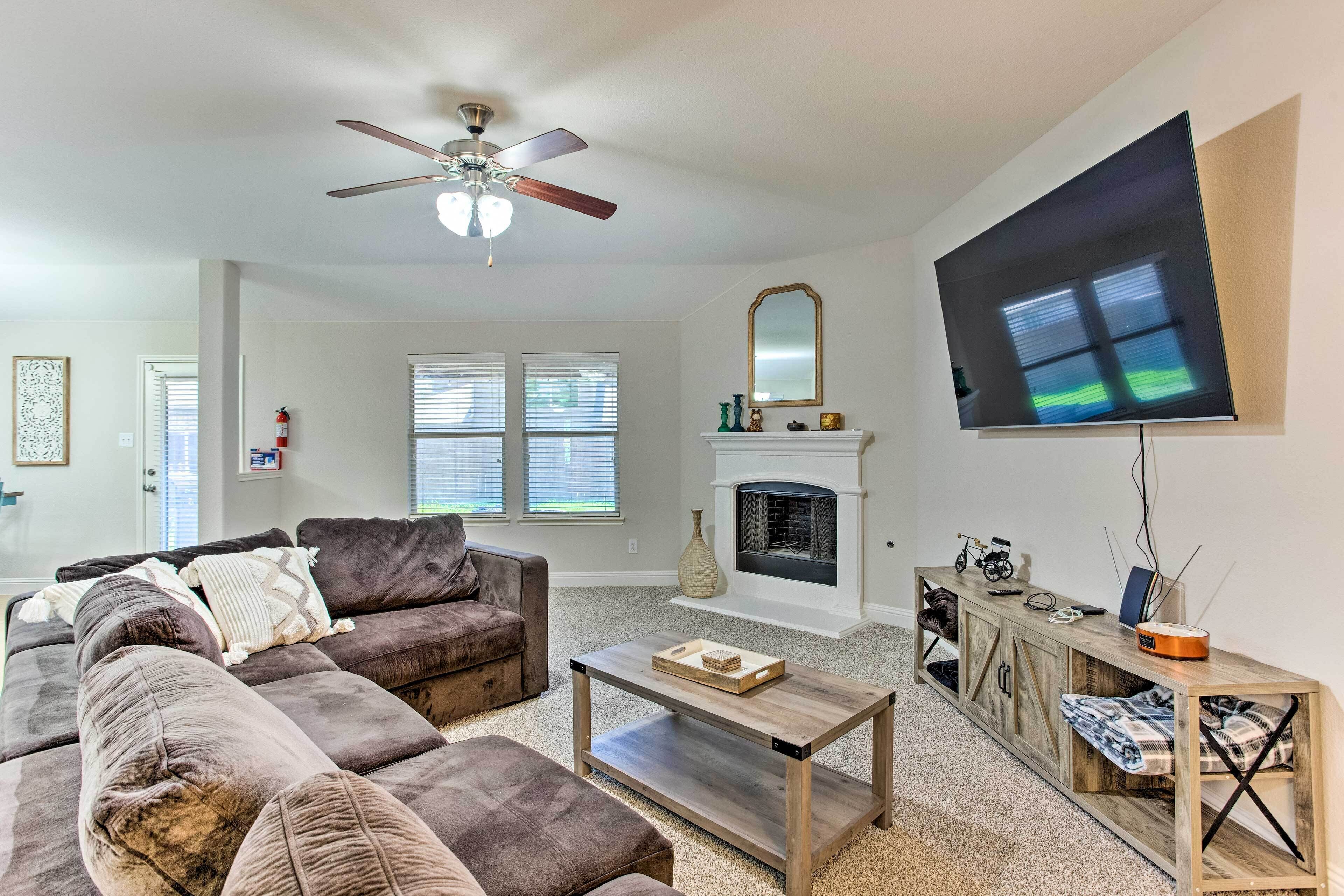 Little Elm Home < 12 Mi to Lewisville Lake!