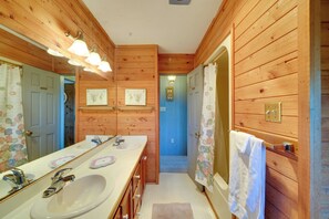 House (4 Bedrooms) | Interior - Spacious Kill Devil Hills Getaway w/ 3 Decks! (Kill Devil Hills)