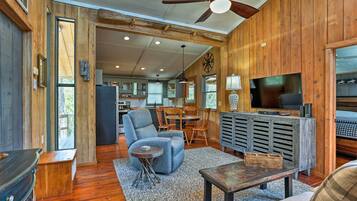 Cottage (2 Bedrooms) | Interior