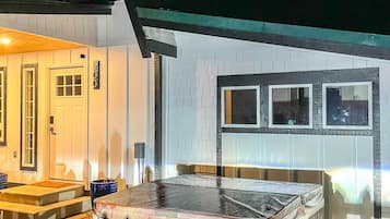 Cottage (3 Bedrooms) | Interior