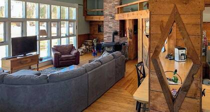 East Burke Home on Kingdom Trails: Near Ski Resort