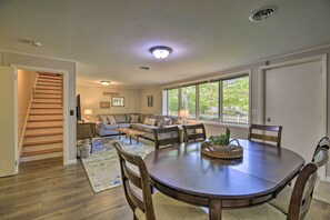 Interior - Updated Ranch-style Home w/ Scenic Deck, Pond (Kingsport)