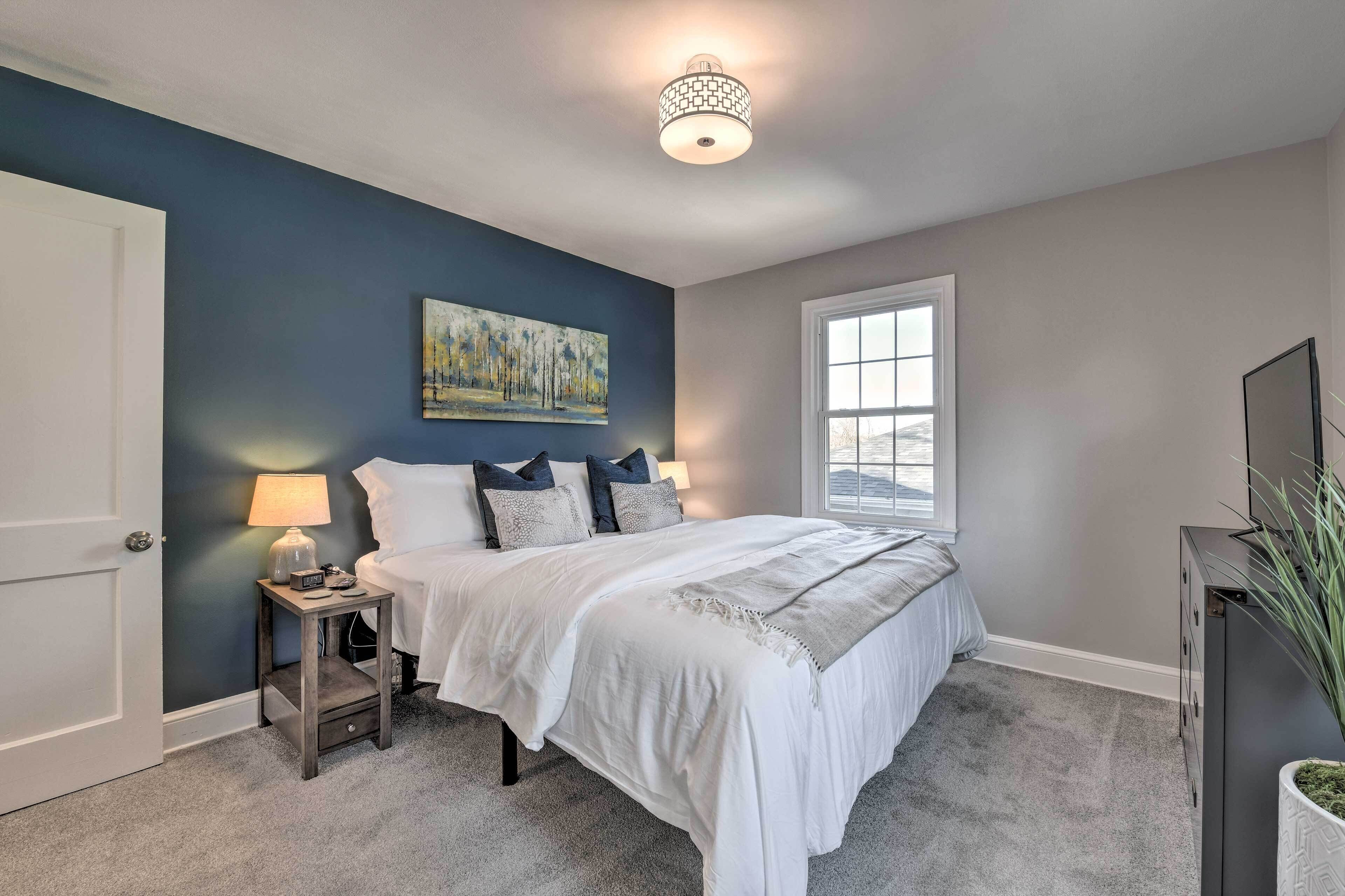 Mid-century Modern Cottage in Ardmore Area!