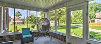 Glasgow Home w/ Porch: Close to Lake & Caves!