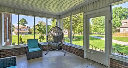 Glasgow Home w/ Porch: Close to Lake & Caves!