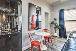 Talo (4 Bedrooms) | Sisätilat