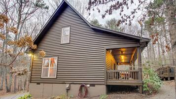 House (1 Bedroom) | Interior