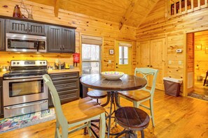 House (1 Bedroom) | Interior - Mossy Rock Retreat: Cabin Near Desoto Park! (Mentone)