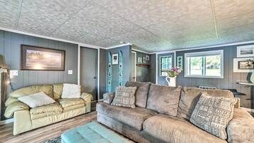 ุงูู
ูุดุฃุฉ ู
ู ุงูุฏุงุฎู