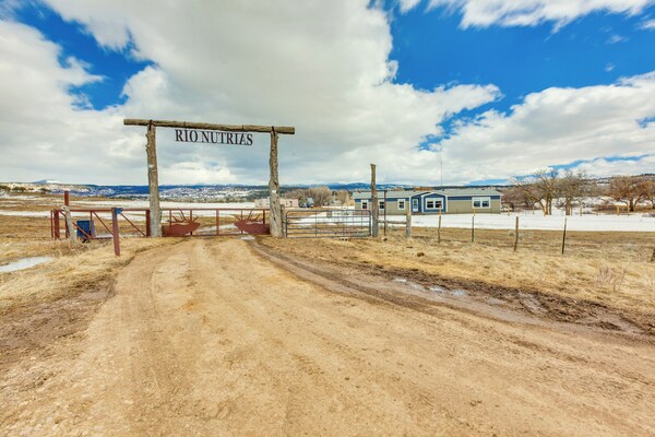 Spacious Tierra Amarilla Ranch House W/ Deck! - Ensenada, NM