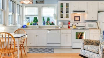 Cottage (2 Bedrooms) | Nội thất