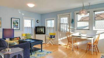 Cottage (2 Bedrooms) | Interior