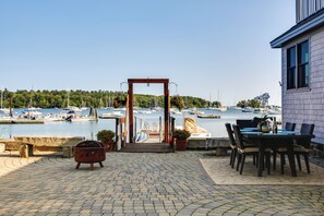 Cottage (2 Bedrooms) | Front of property - 'osprey Cottage' South Freeport Home on Casco Bay! (Freeport)