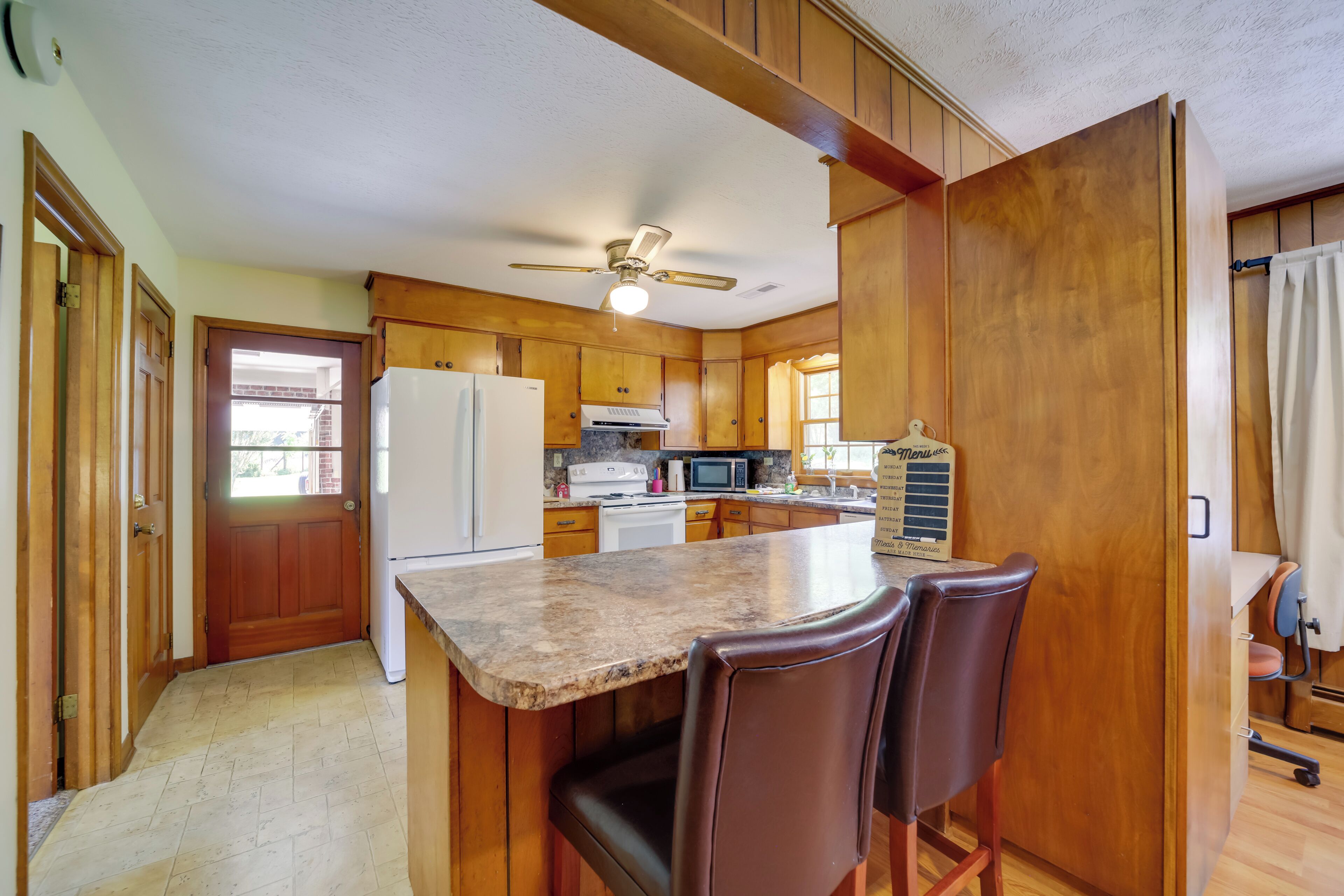 Serene Canton Home w/ Deck & Mountain Views!