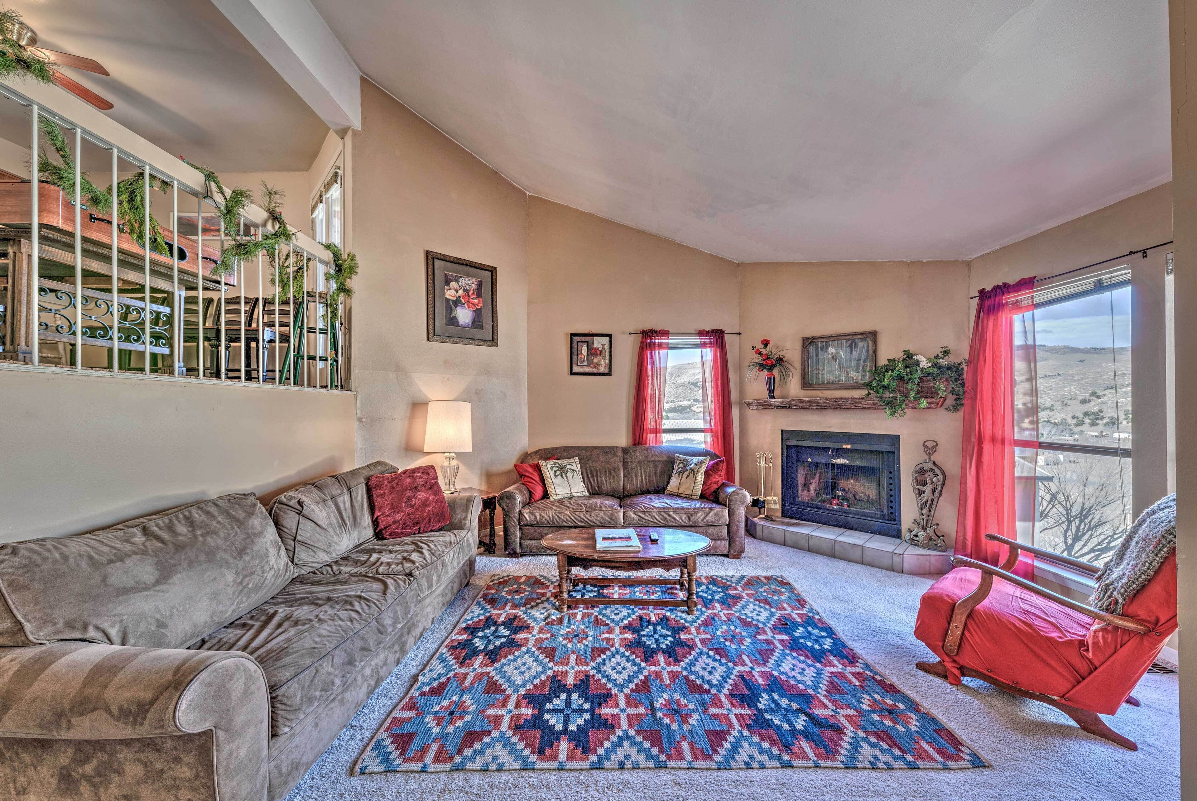 Ruidoso Condo Near Skiing, Hiking & Casinos!