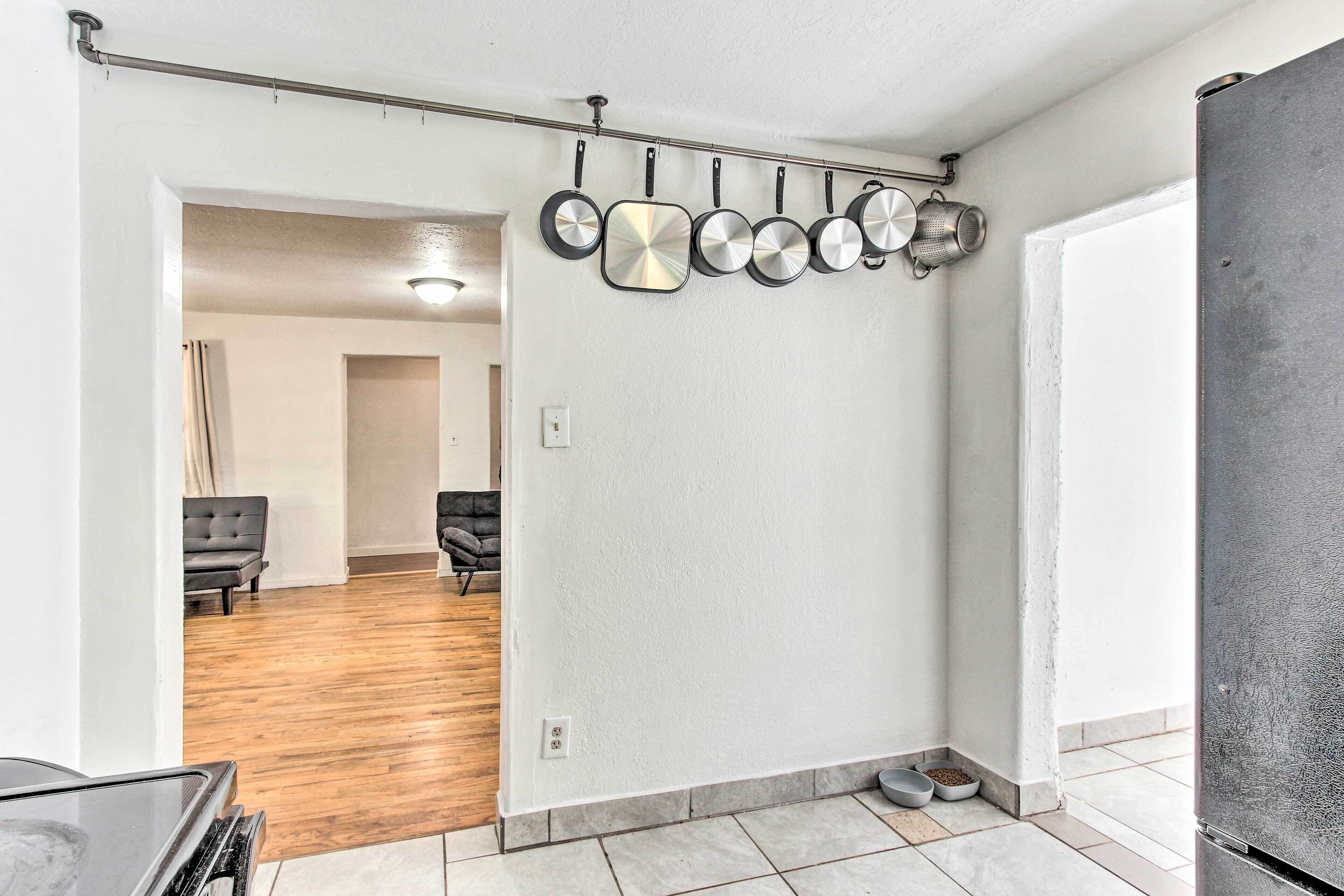 Riverfront Dorena Home w/ Hot Tub & Game Room!