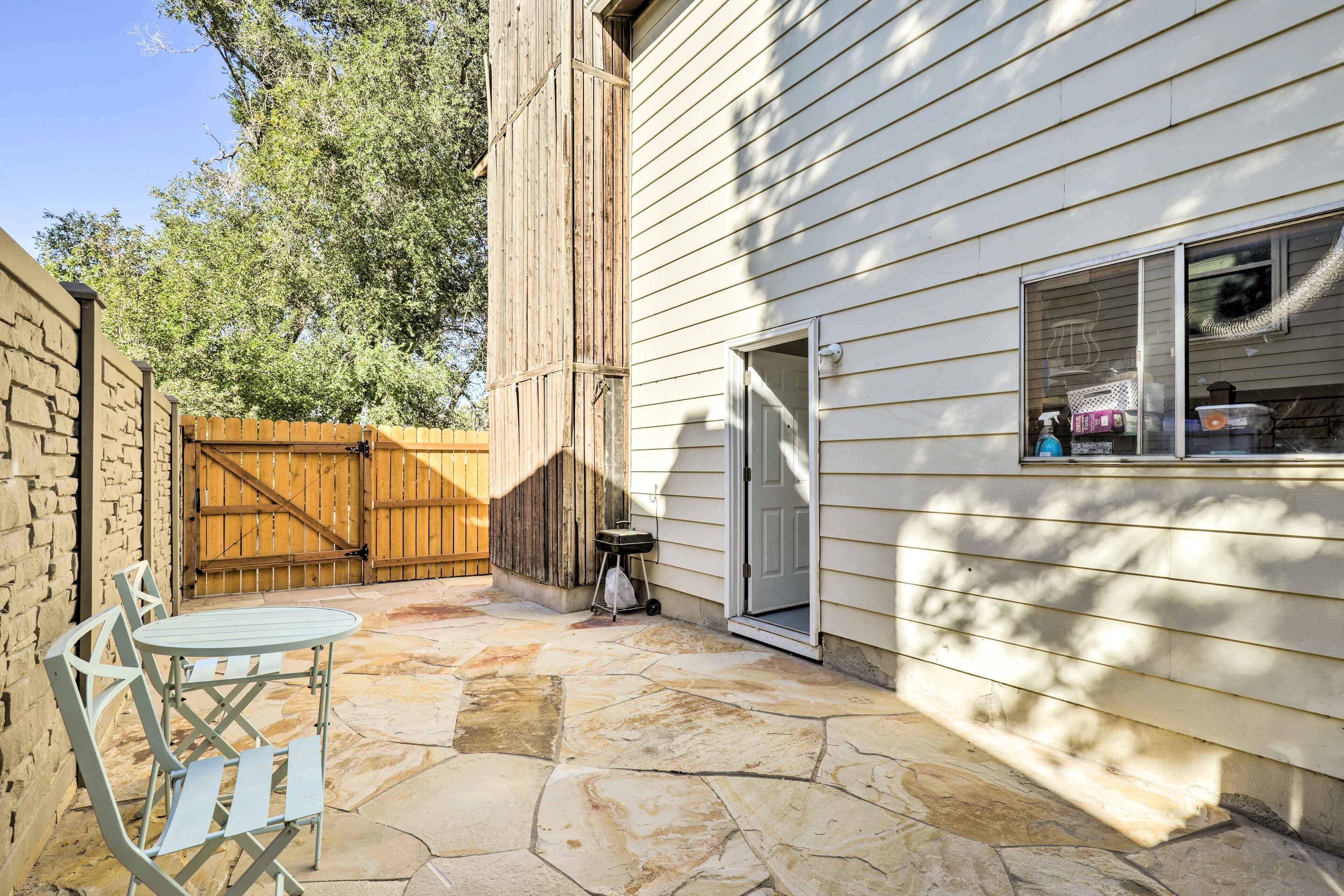 West Valley City Duplex ~ 13 Mi to Downtown Slc!