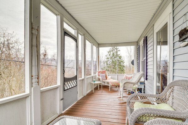 House (5 Bedrooms) | Interior