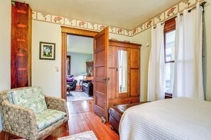 House (5 Bedrooms) | Interior