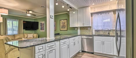 House (2 Bedrooms) | Interior