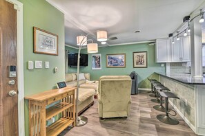 House (2 Bedrooms) | Interior - Pet-friendly Taylor Home w/ Backyard Oasis! (Taylor)