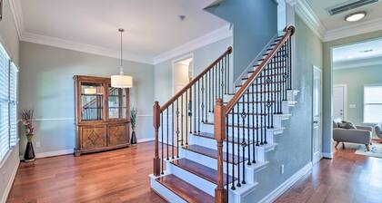 Spacious Houston Home ~ 16 Mi to NRG Stadium!