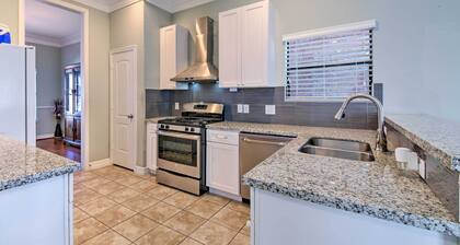 Spacious Houston Home ~ 16 Mi to NRG Stadium!