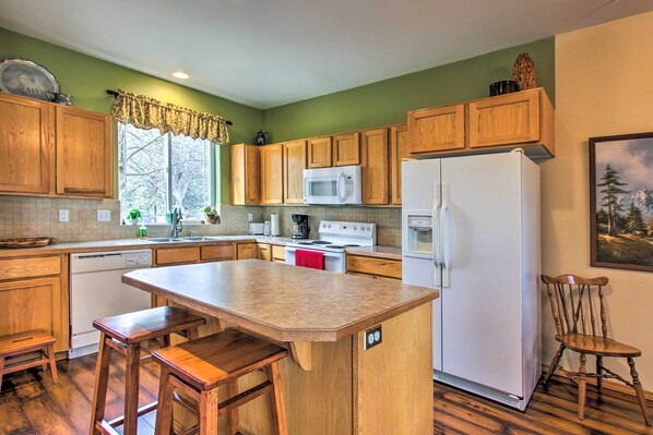 Apartment (3 Bedrooms) | Interior - Stunning Townhome Near Upper Klamath Lake! (Klamath Falls)
