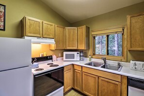 House (1 Bedroom) | Interior - Trego Cabin w/ Mountain Views & Lake Access! (Trego)