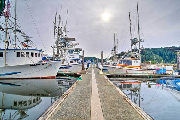 Apartment (2 Bedrooms) | Interior - Winchester Bay Apt Near Dunes & State Parks! (Reedsport)