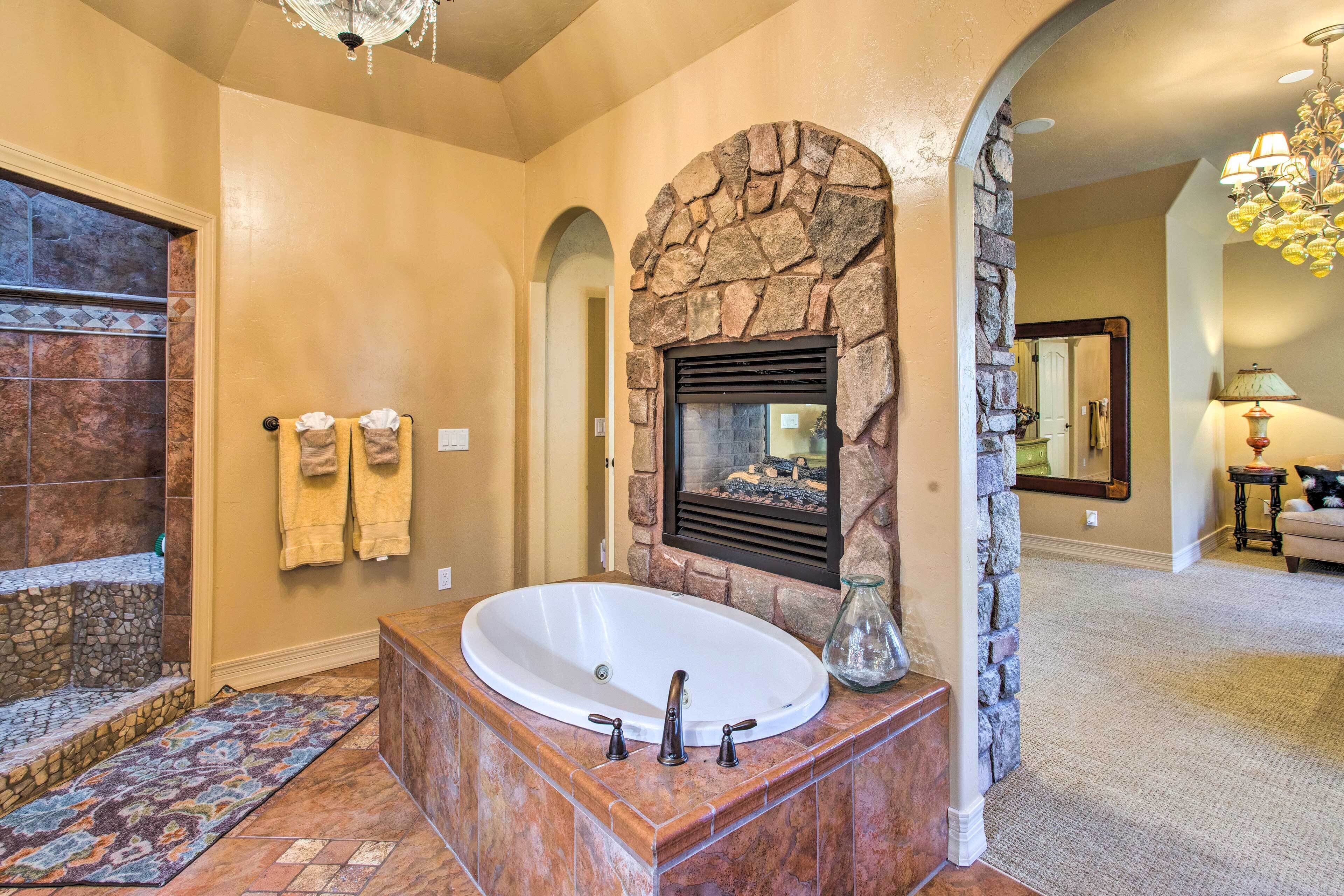 Spacious Grand Junction Home w/ Mountain View