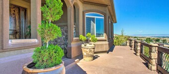 Spacious Grand Junction Home w/ Mountain View