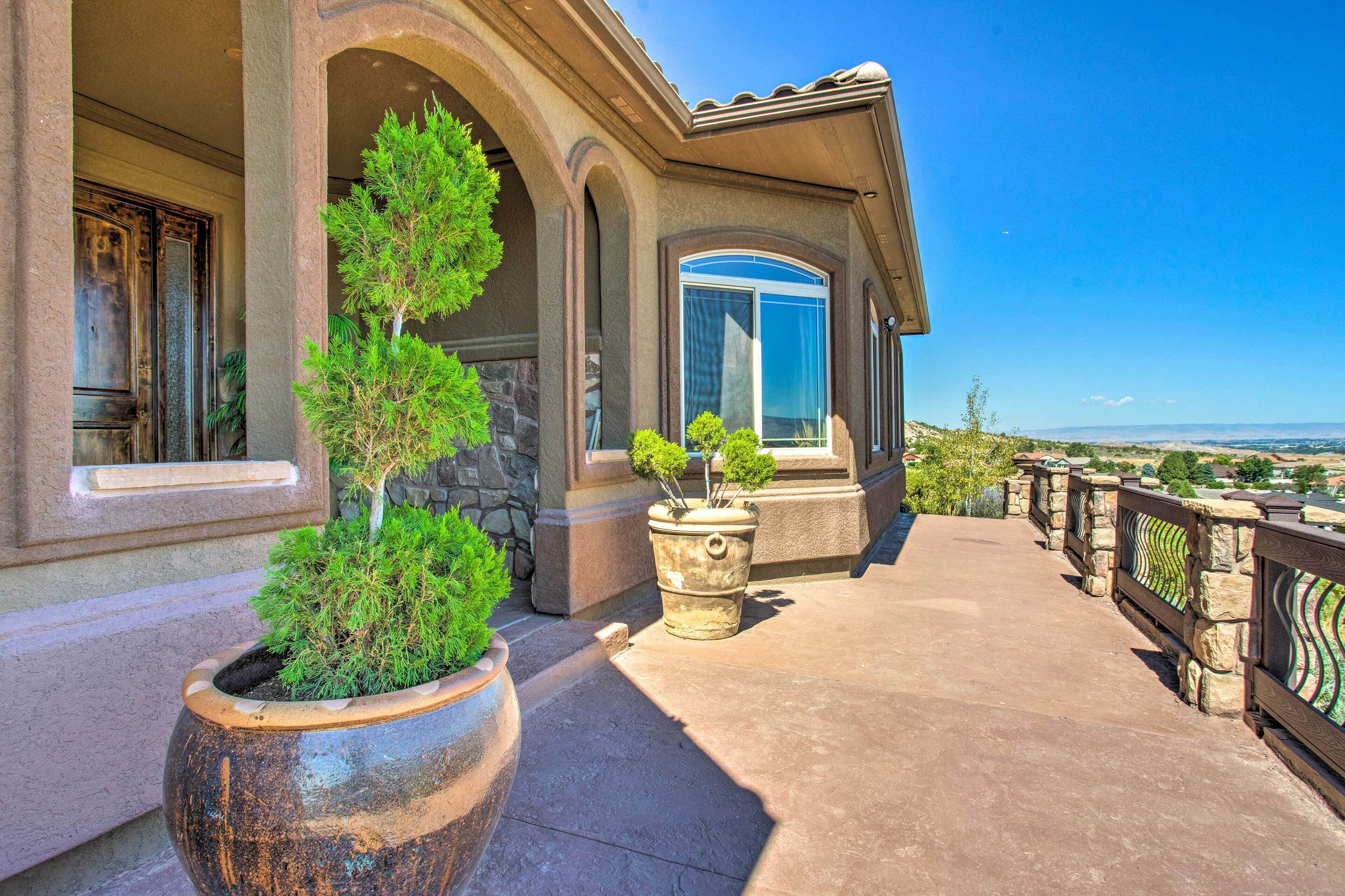 Spacious Grand Junction Home w/ Mountain View